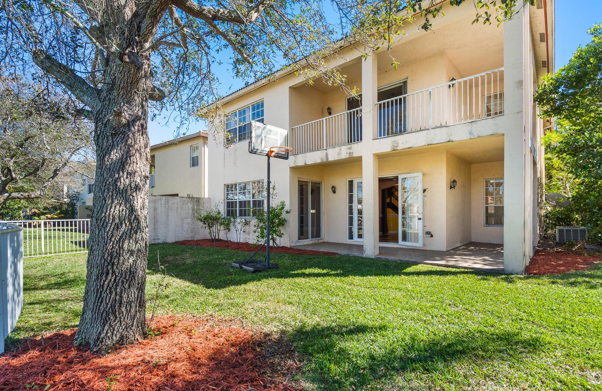 10633 Old Hammock Way, Wellington, FL 33414