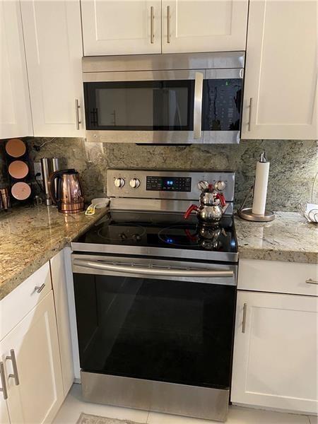 21135 Helmsman Drive O12, Miami, FL 33180