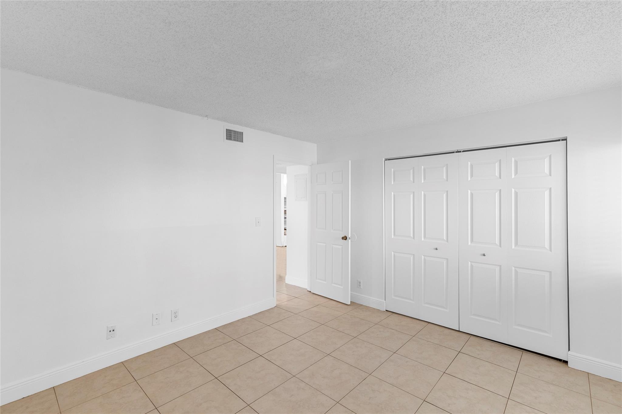 2661 Riverside Drive 2, Coral Springs, FL 33065