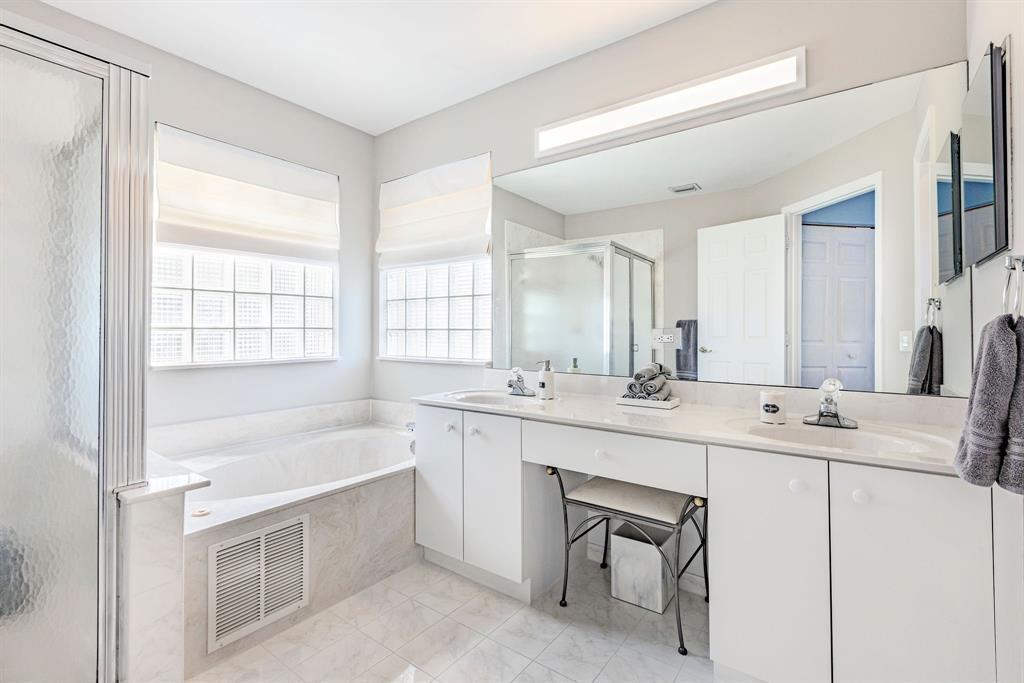 Photo for 1104 Hidden Valley Way, Weston, FL 33327 - Listing #FX-10435153 1104 Hidden Valley Way, Weston, FL 33327
