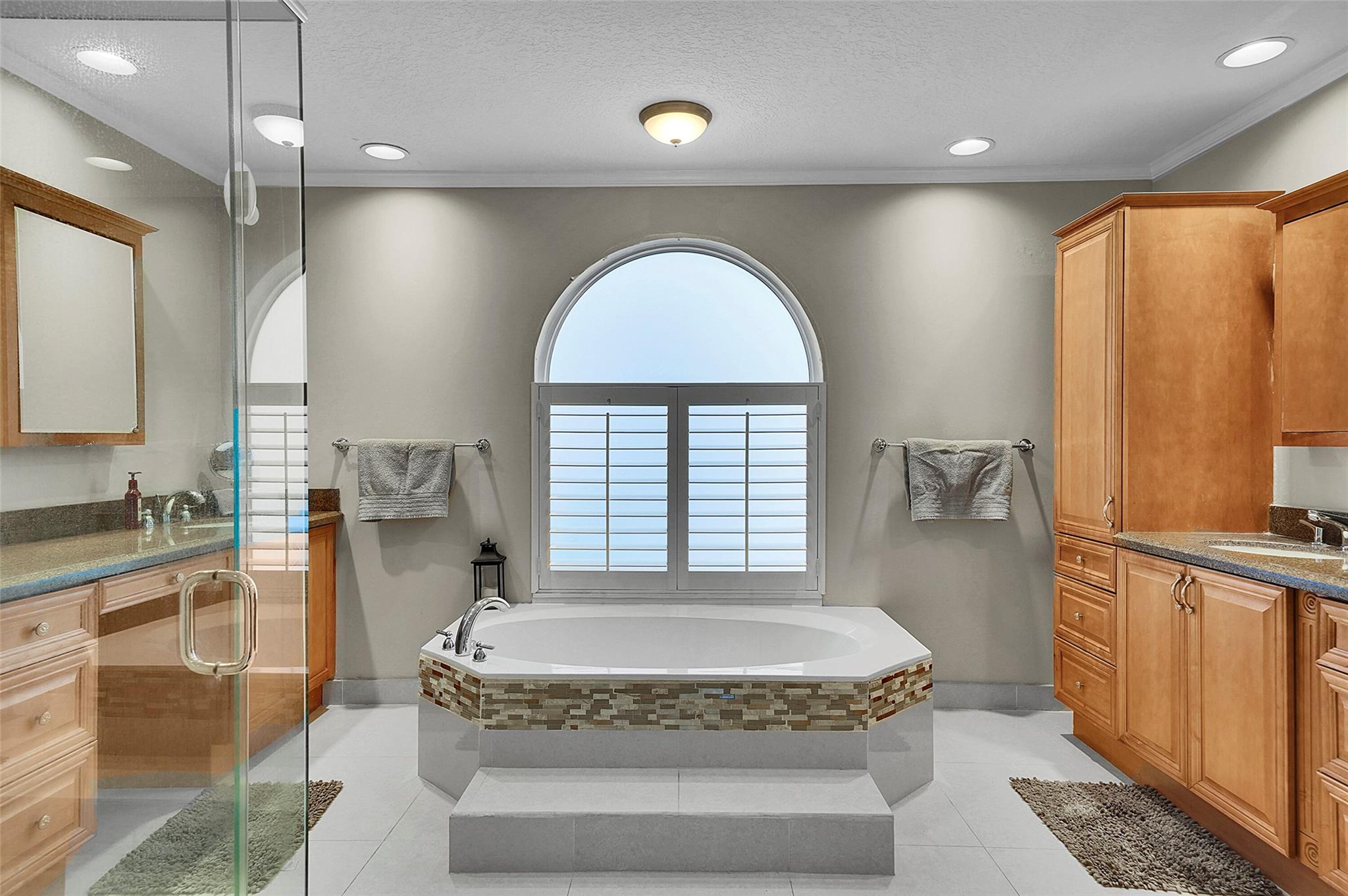 4983 NW 107th Avenue, Coral Springs, FL 33076