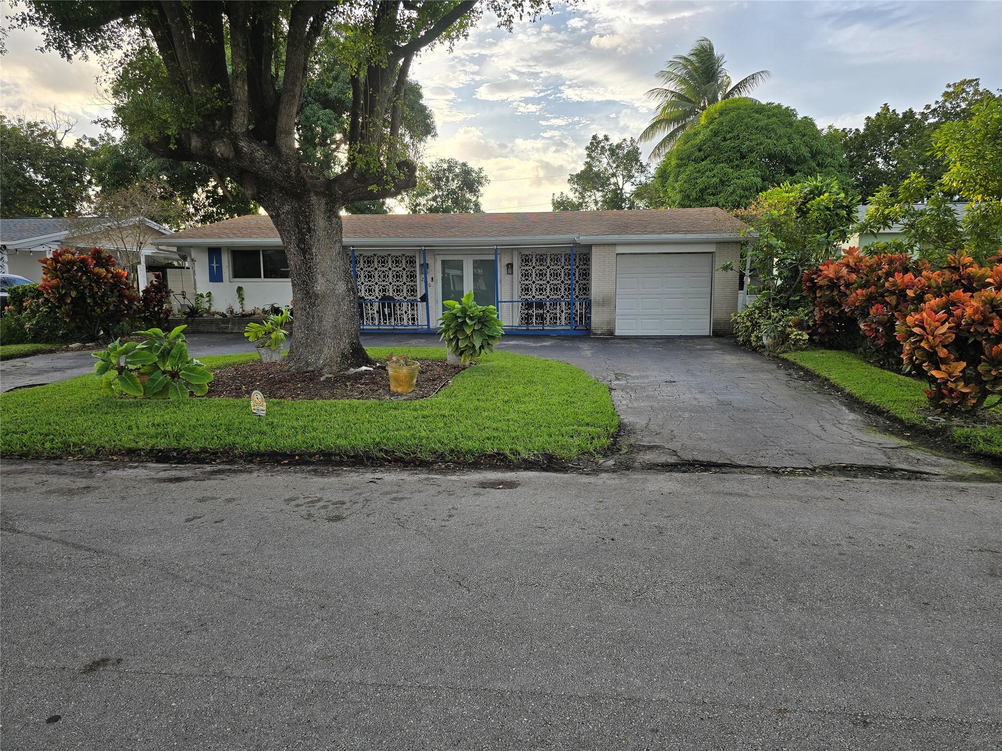 Photo for 2410 Riviera Drive, Miramar, FL 33023 - listing #FX-10535249 2410 Riviera Drive, Miramar, FL 33023