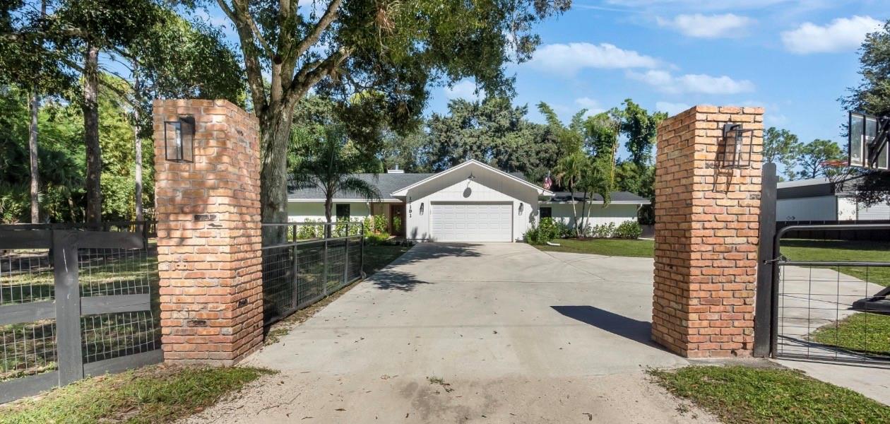 Photo for 17191 38th Road, Loxahatchee, FL 33470 - listing #FX-10534758 17191 38th Road, Loxahatchee, FL 33470