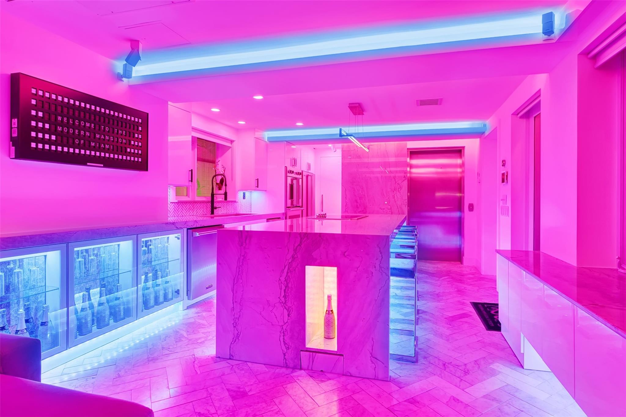 124 11th Street, Miami Beach, FL 33139