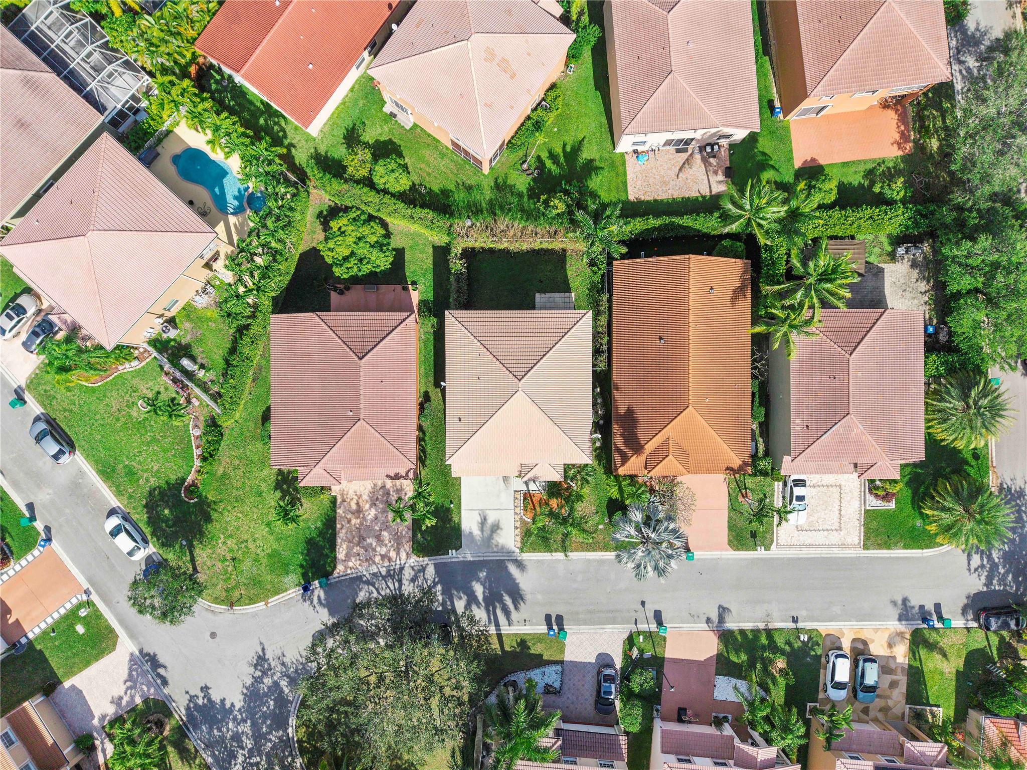 11571 NW 4th Mnr, Coral Springs, FL 33071