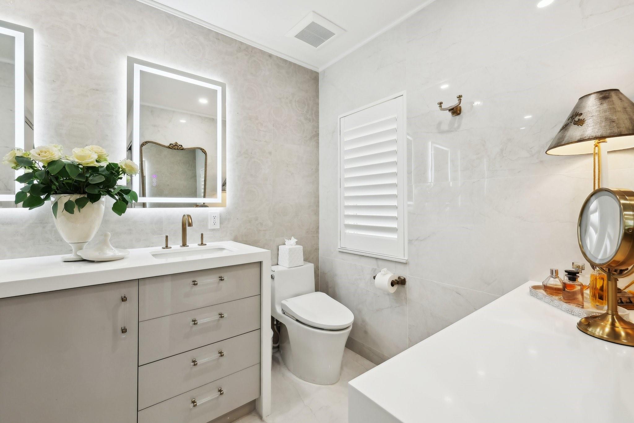 Photo for 2510 NE 47th Street, Fort Lauderdale, FL 33308 - Listing #FX-10520458 2510 NE 47th Street, Fort Lauderdale, FL 33308
