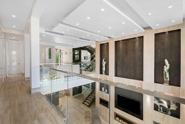 2437 Delmar Place, Fort Lauderdale, FL 33301