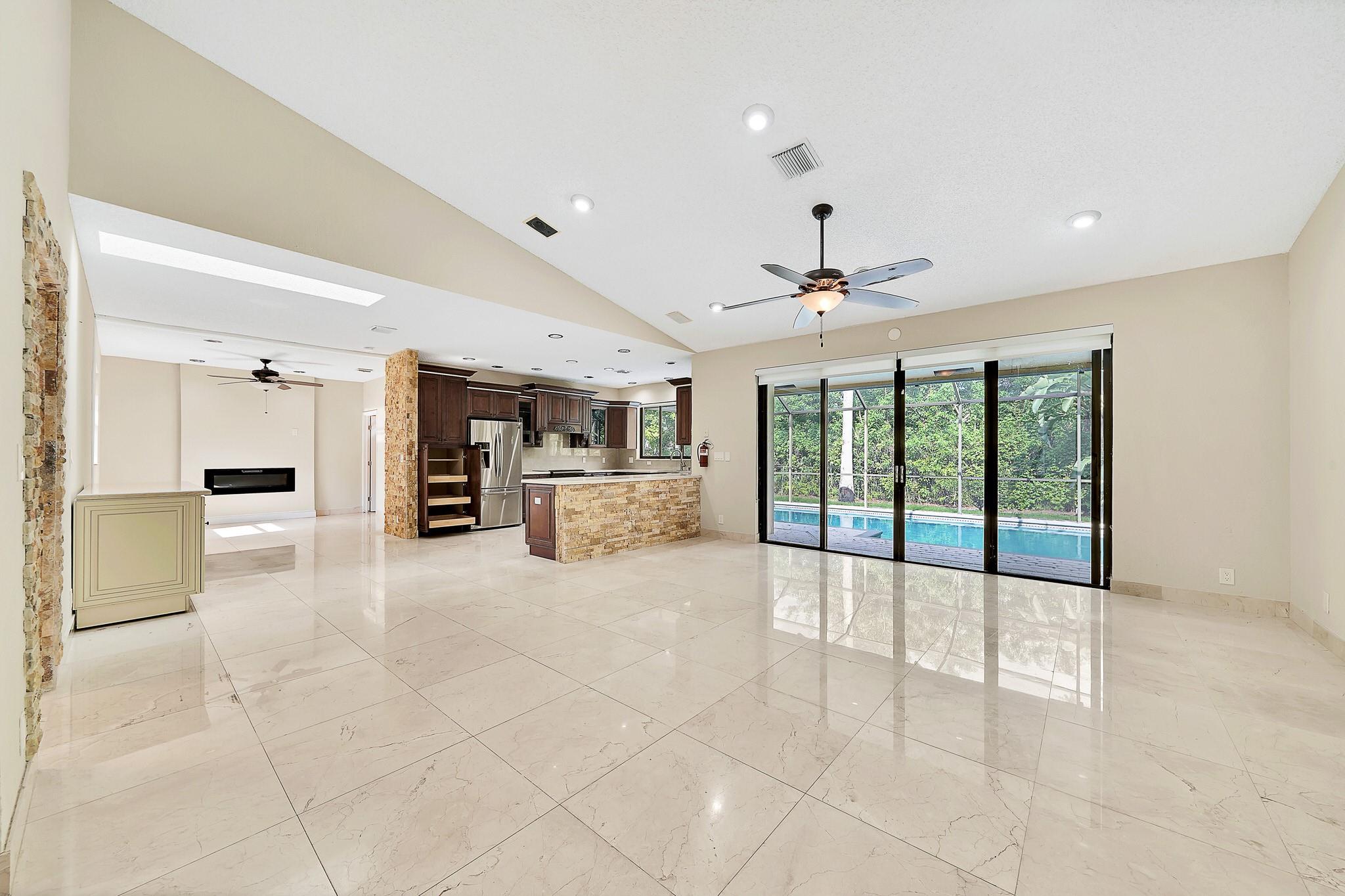 645 NW 102nd Avenue, Coral Springs, FL 33071