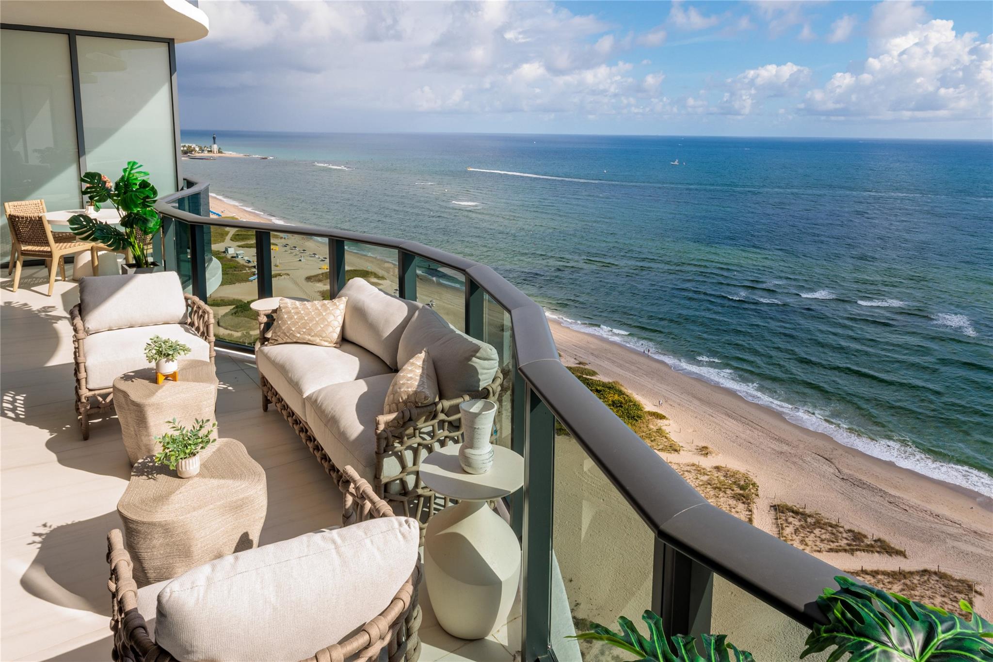 Photo for 900 N Ocean Boulevard LPH05, Pompano Beach, FL 33062 - listing #FX-10539849 900 N Ocean Boulevard LPH05, Pompano Beach, FL 33062