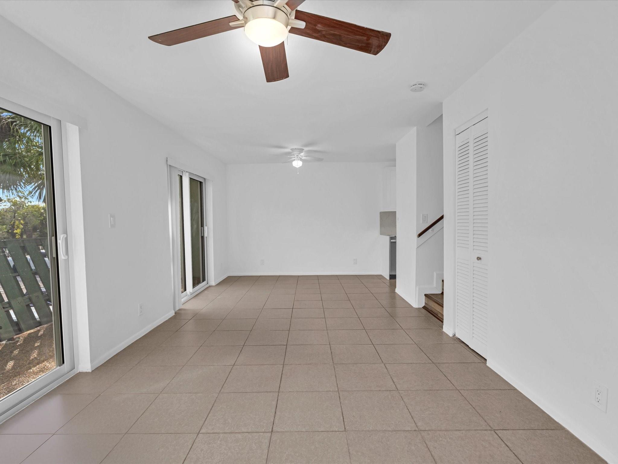 8911 NW 28th Drive E, Coral Springs, FL 33065