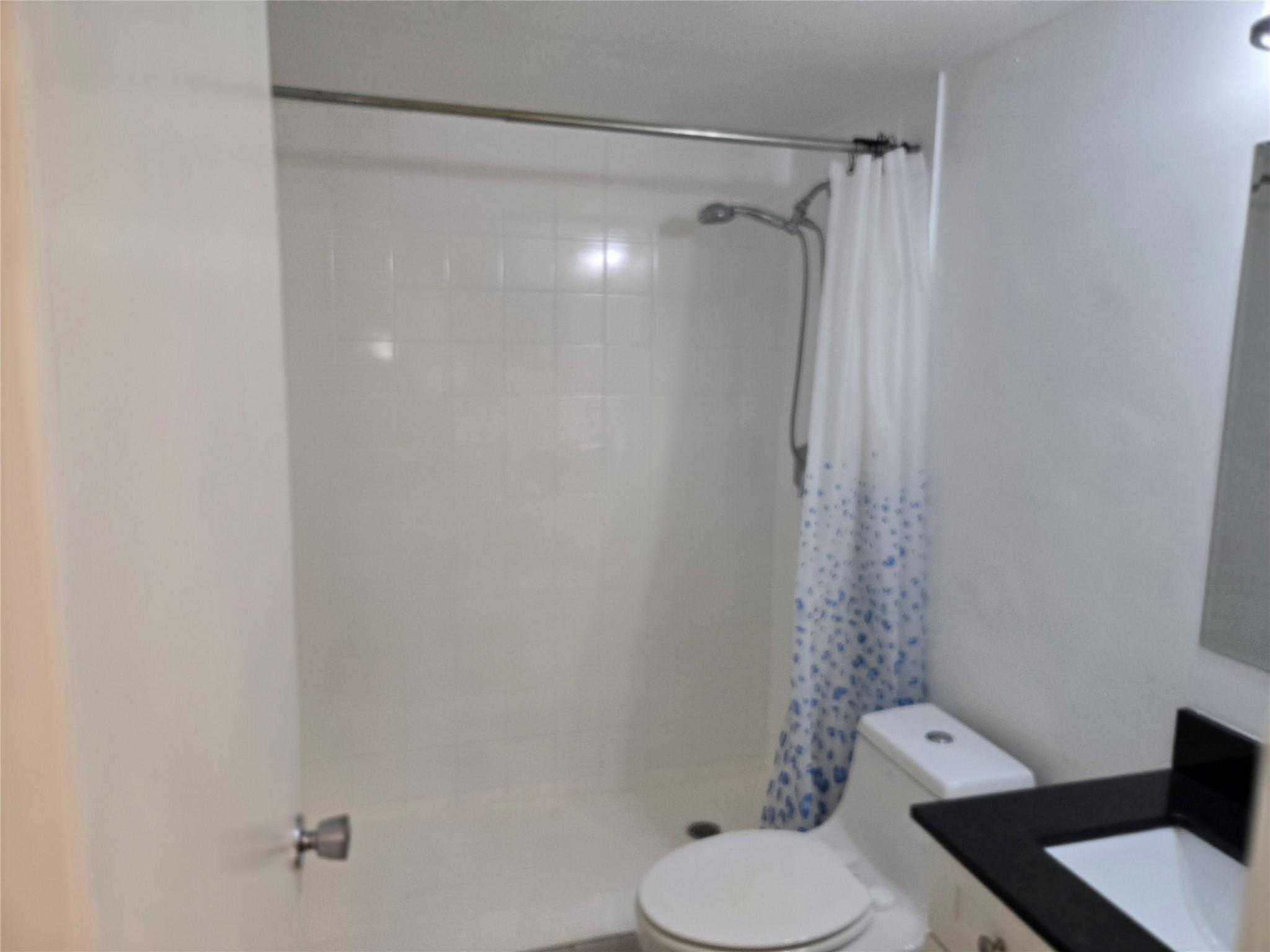 1100 NW 87th Avenue, Coral Springs, FL 33071