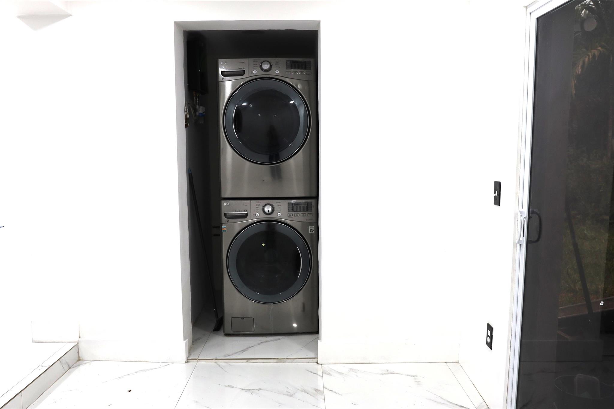 3075 NW 68th Street, Miami, FL 33147