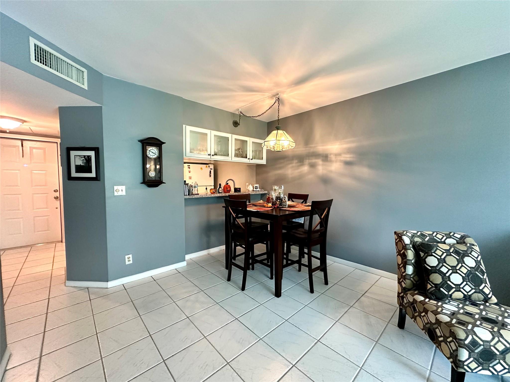 930 Twin Lakes Drive 8-P, Coral Springs, FL 33071