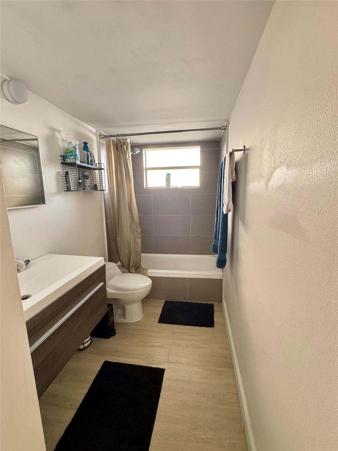 1770 NE 191st Street 816, Miami, FL 33179