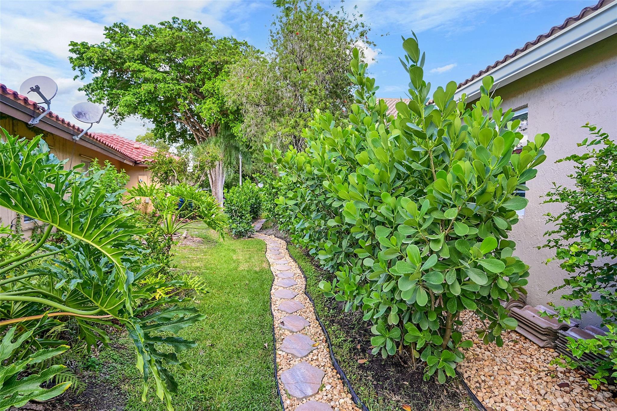 4910 NW 104th Avenue, Coral Springs, FL 33076