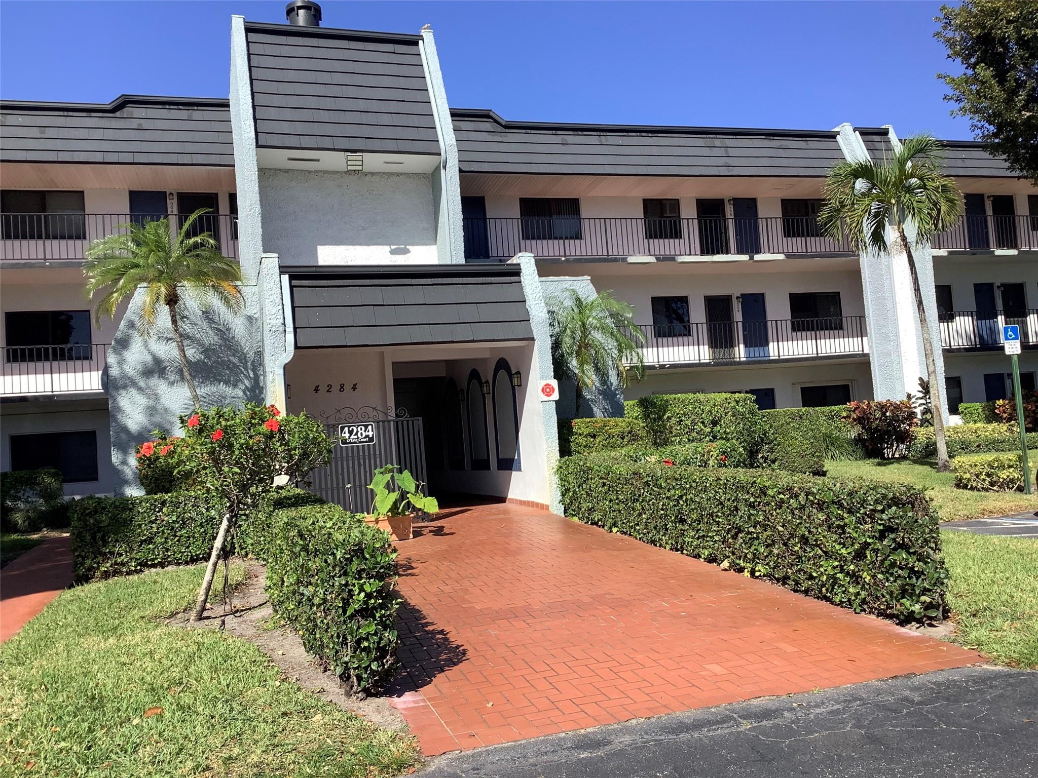 Photo for 4284 Deste Drive, 203 203, Lake Worth, FL 33467 - listing #FX-10537383 4284 Deste Drive, 203 203, Lake Worth, FL 33467