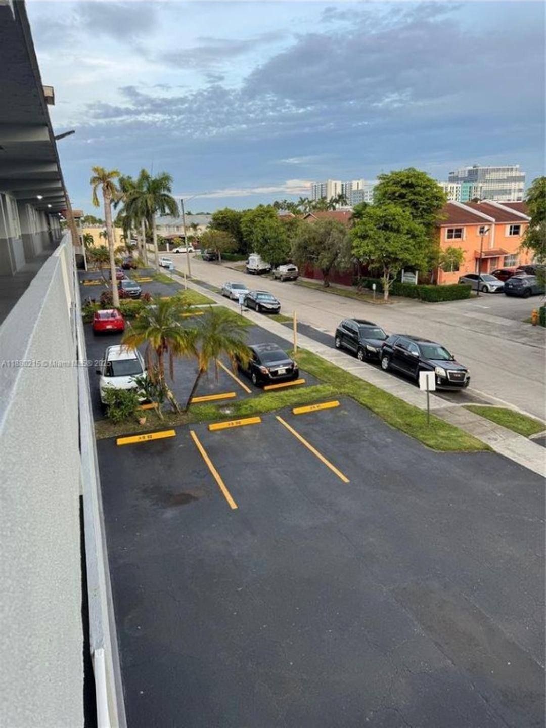 11195 SW 1st Street 219, Miami, FL 33174