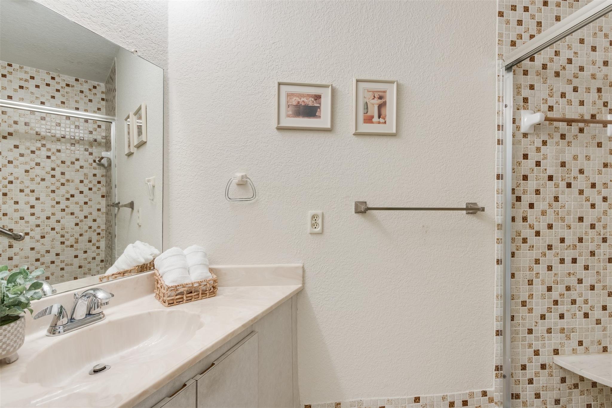 450 Briarwood Circle 2, Hollywood, FL 33024