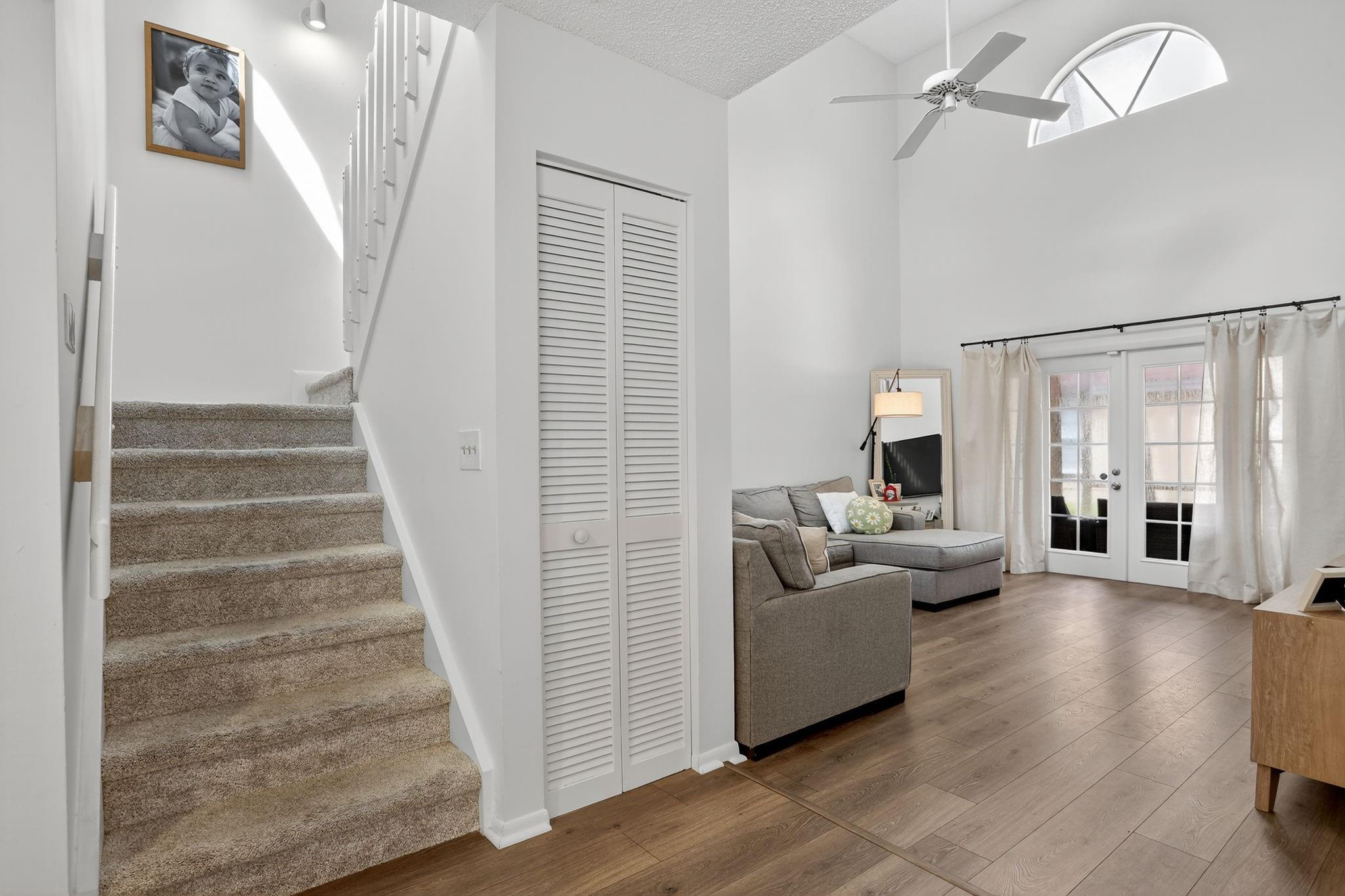 11461 Lakeview Drive 8, Coral Springs, FL 33071