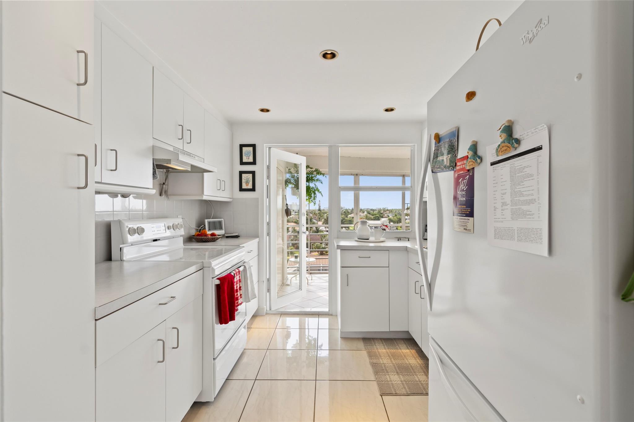 Photo for 3050 NE 47th Court, 502 & 503, Fort Lauderdale, FL 33308 - Listing #FX-10477937 3050 NE 47th Court, 502 & 503, Fort Lauderdale, FL 33308