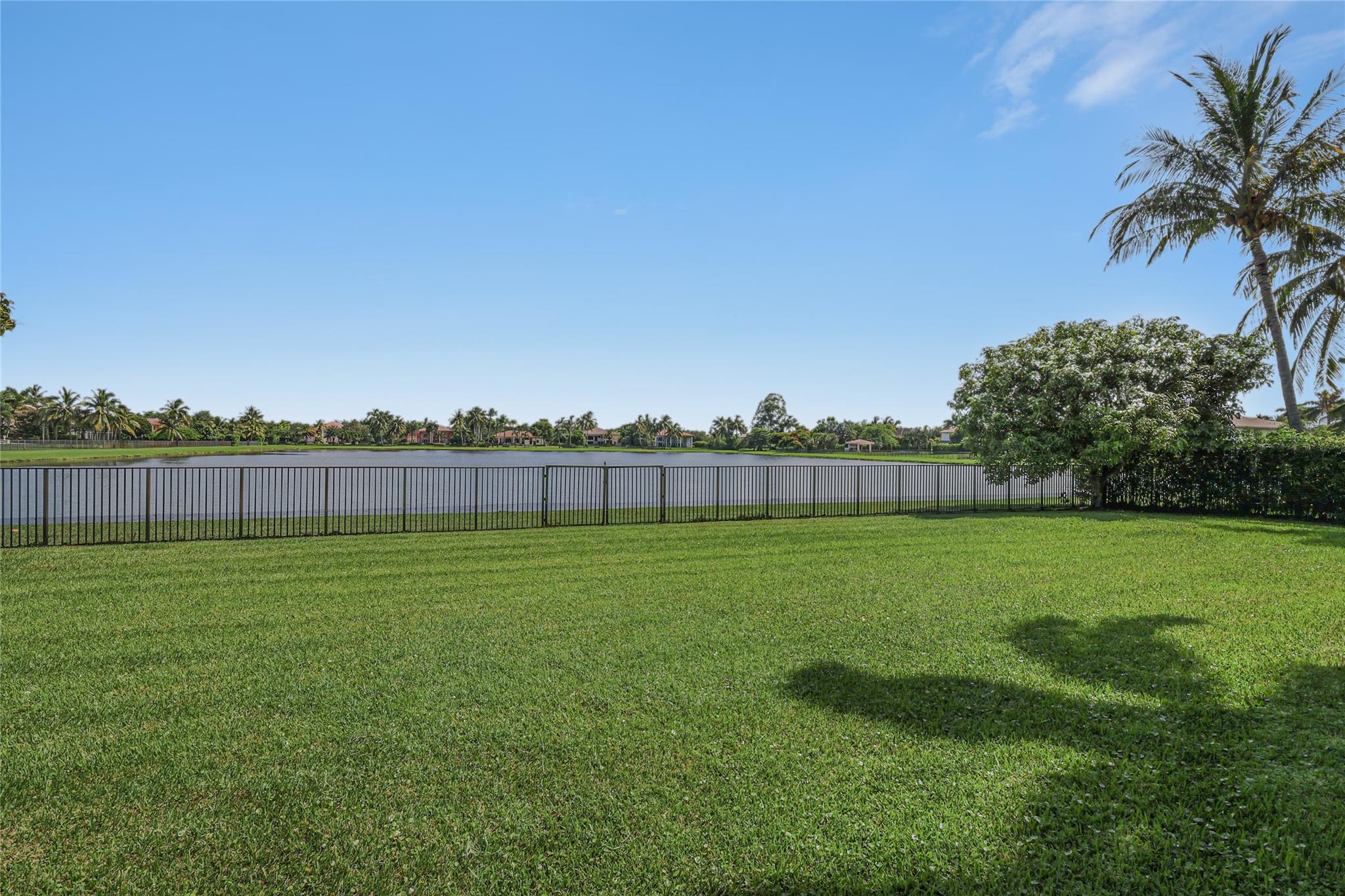 Photo for 10792 Pine Lodge Trail, Davie, FL 33328 - Listing #FX-10511577 10792 Pine Lodge Trail, Davie, FL 33328