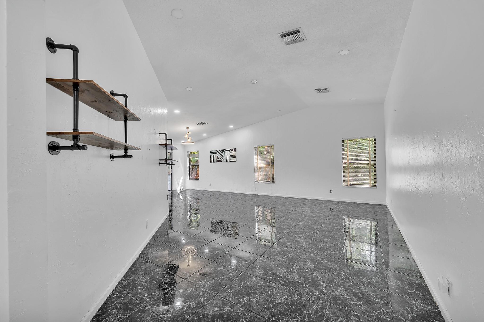 303 NW 105th Terrace, Coral Springs, FL 33071