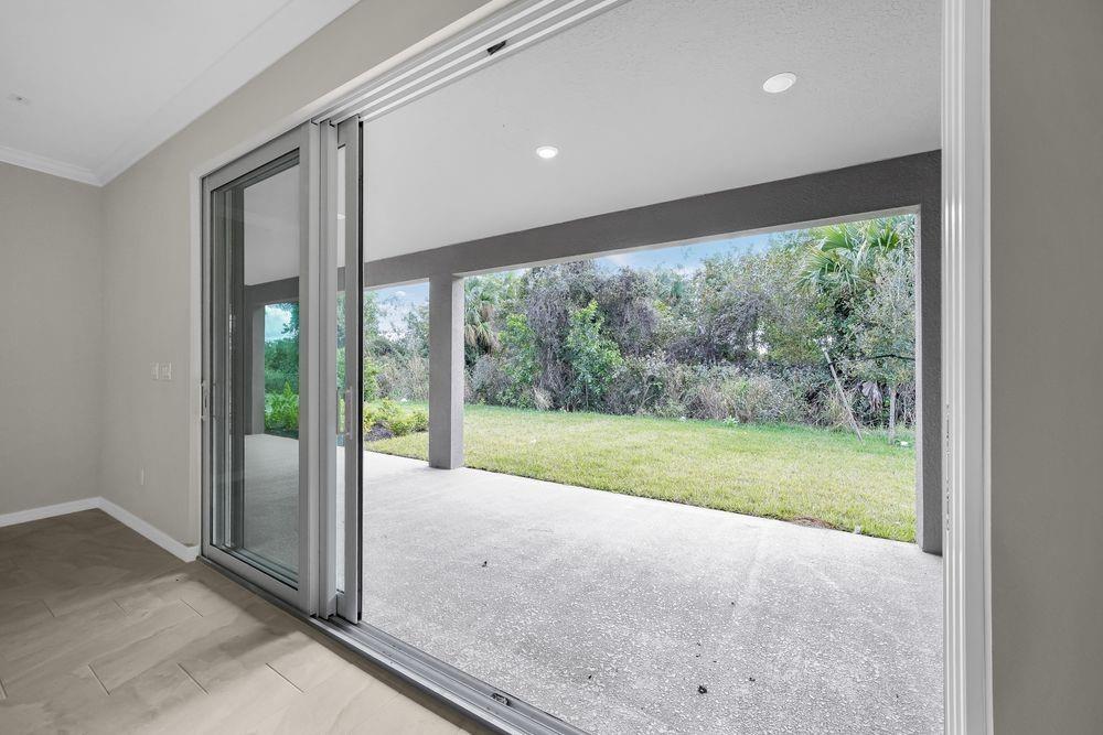 621 SE Ranch Oak Circle ~ Ready Now