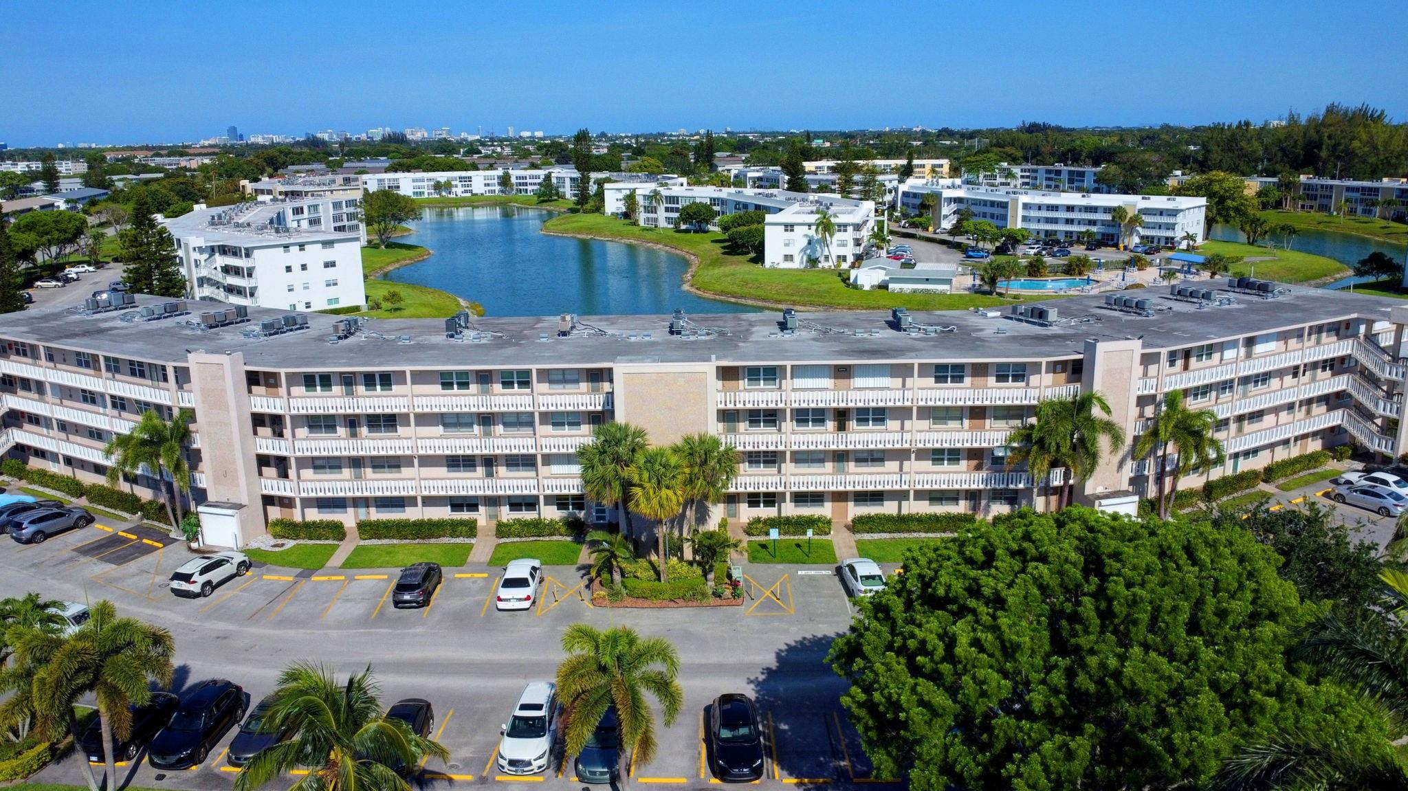 Photo for 267 Wellington J, 267, West Palm Beach, FL 33417 - Listing #FX-10503040 267 Wellington J, 267, West Palm Beach, FL 33417
