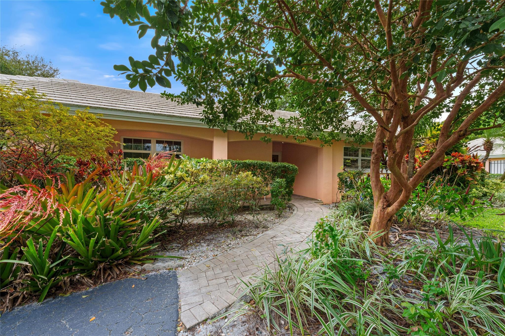 Photo for 900 Cypress Terrace, V 61 V 61, Pompano Beach, FL 33069 - listing #FX-10537080 900 Cypress Terrace, V 61 V 61, Pompano Beach, FL 33069