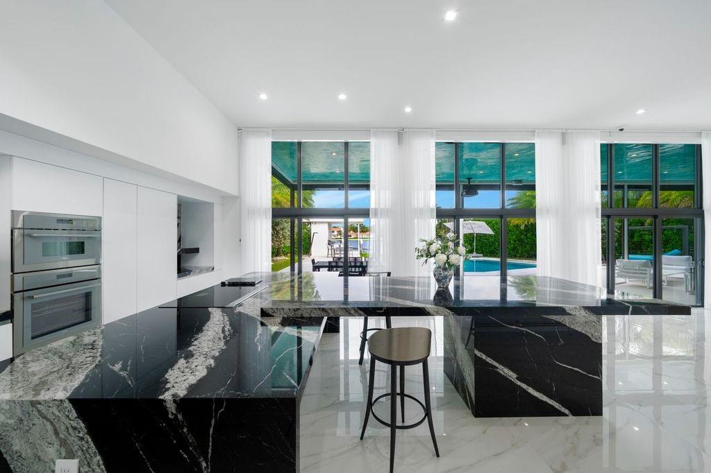 19 Gatehouse Road, Sea Ranch Lakes, FL 33308