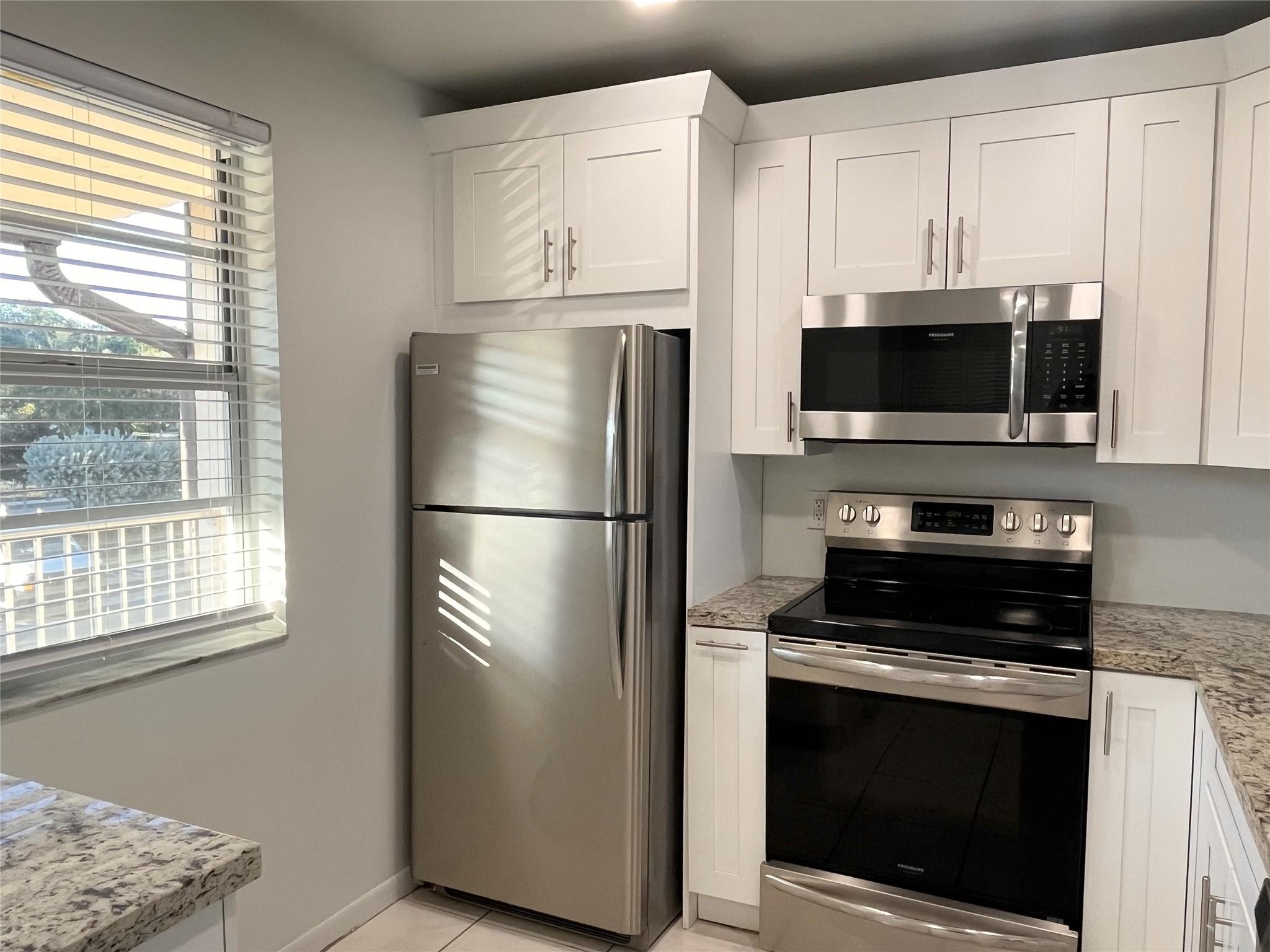 2423 NW 89th Drive 111, Coral Springs, FL 33065