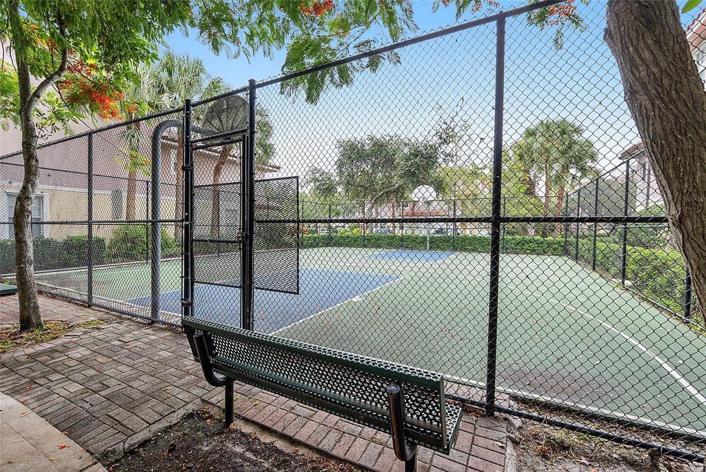 6584 W Sample Road 6584, Coral Springs, FL 33067