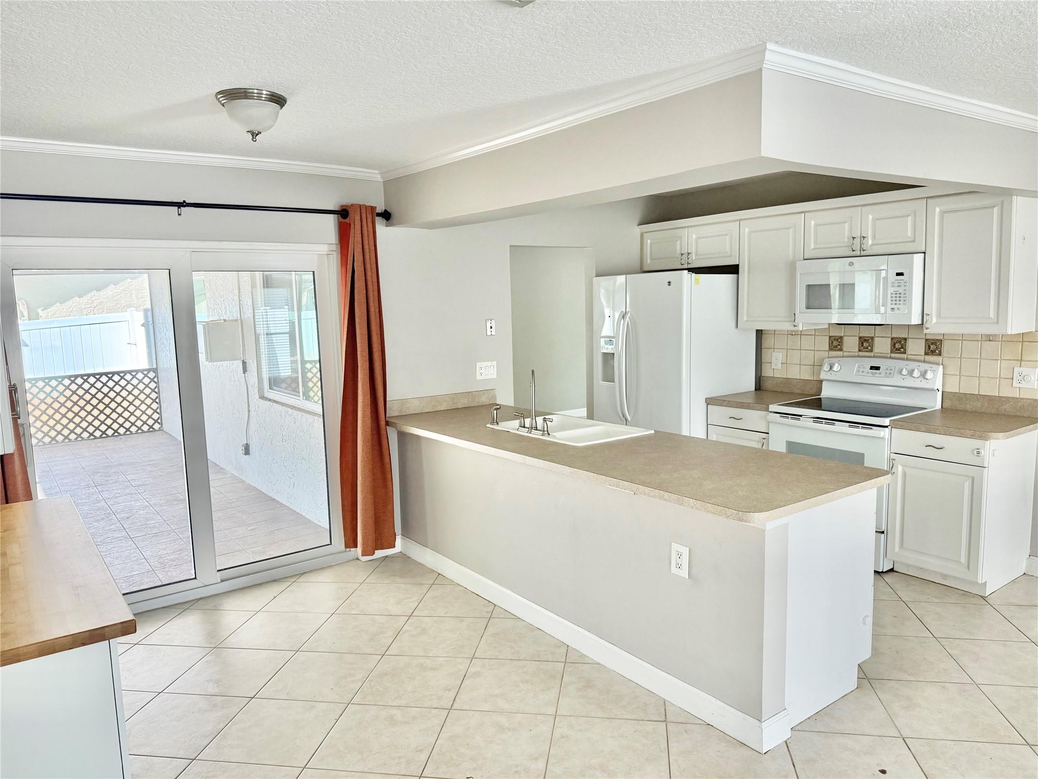 9850 NW 25th Court, Coral Springs, FL 33065