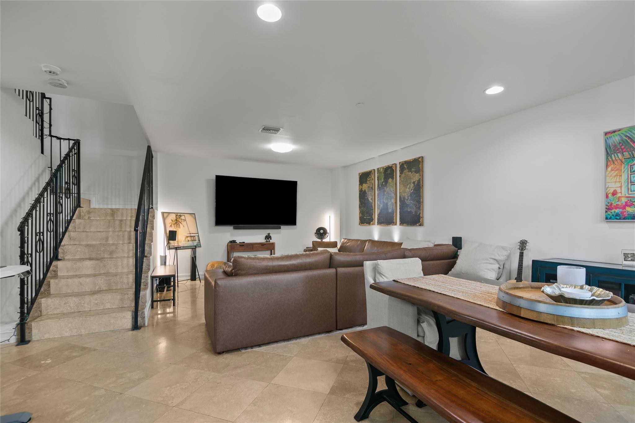 Photo for 732 NE 15th Avenue, Fort Lauderdale, FL 33304 - listing #FX-10533557 732 NE 15th Avenue, Fort Lauderdale, FL 33304