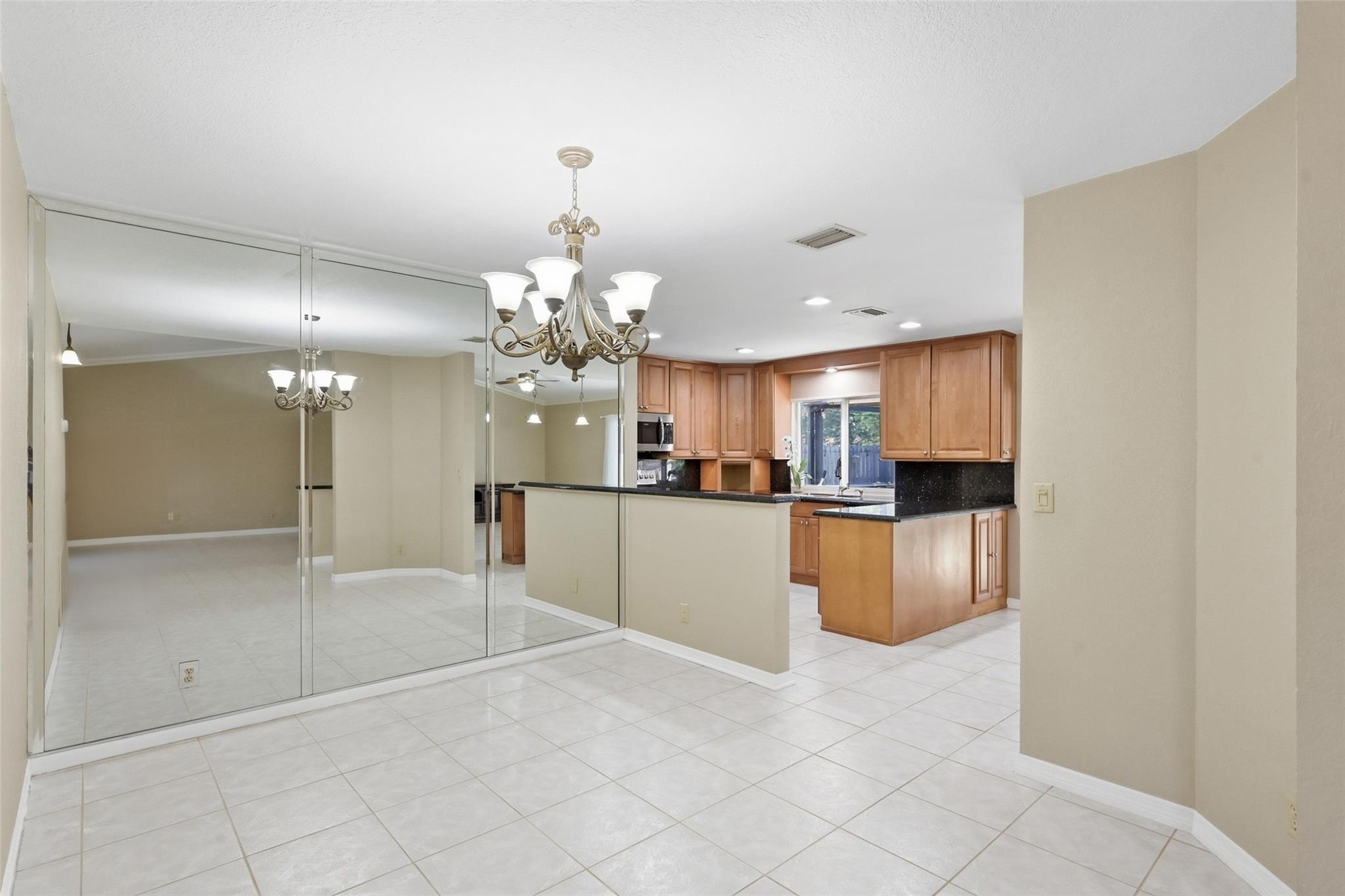 392 NW 113th Terrace, Coral Springs, FL 33071