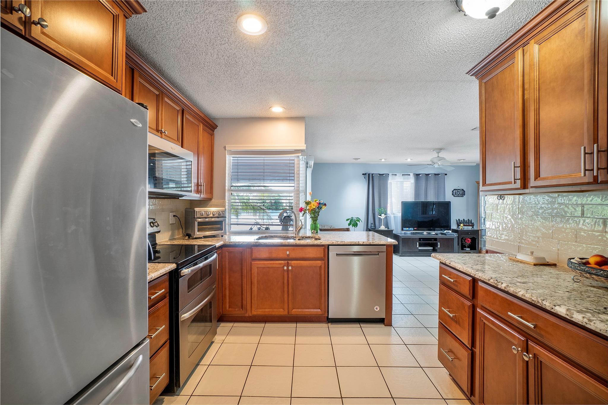 Photo for 7940 NW 8th Street, Margate, FL 33063 - listing #FX-10534031 7940 NW 8th Street, Margate, FL 33063