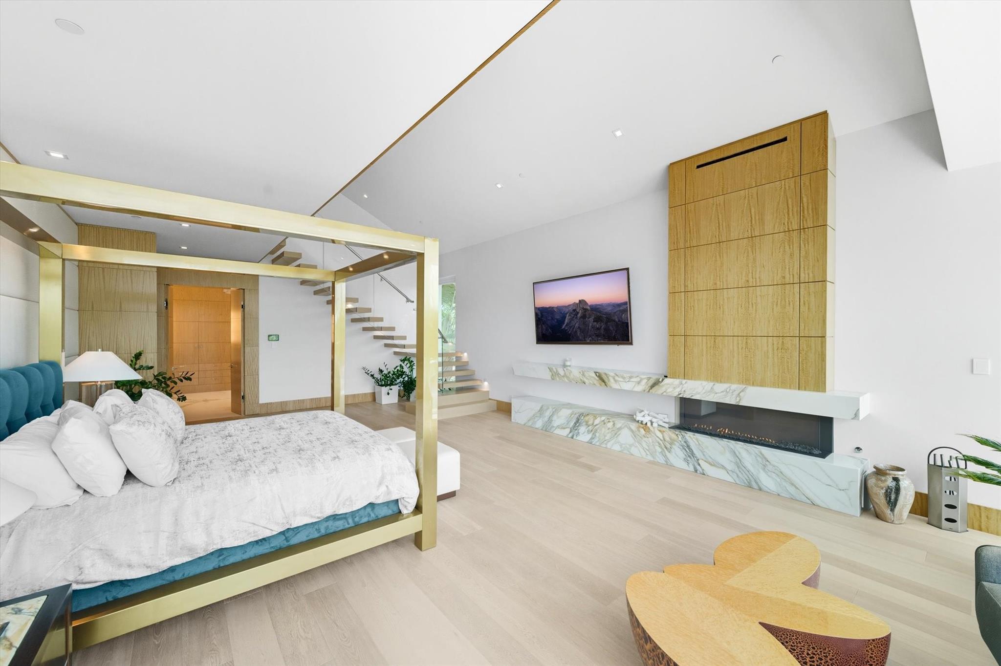 14 N Isla Bahia Drive, Fort Lauderdale, FL 33316