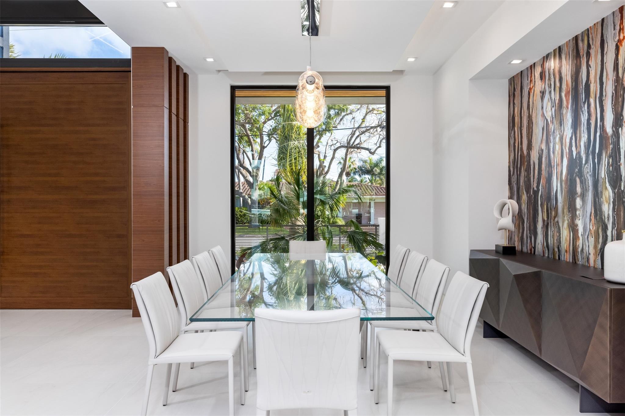 2733 NE 16th Street, Fort Lauderdale, FL 33304