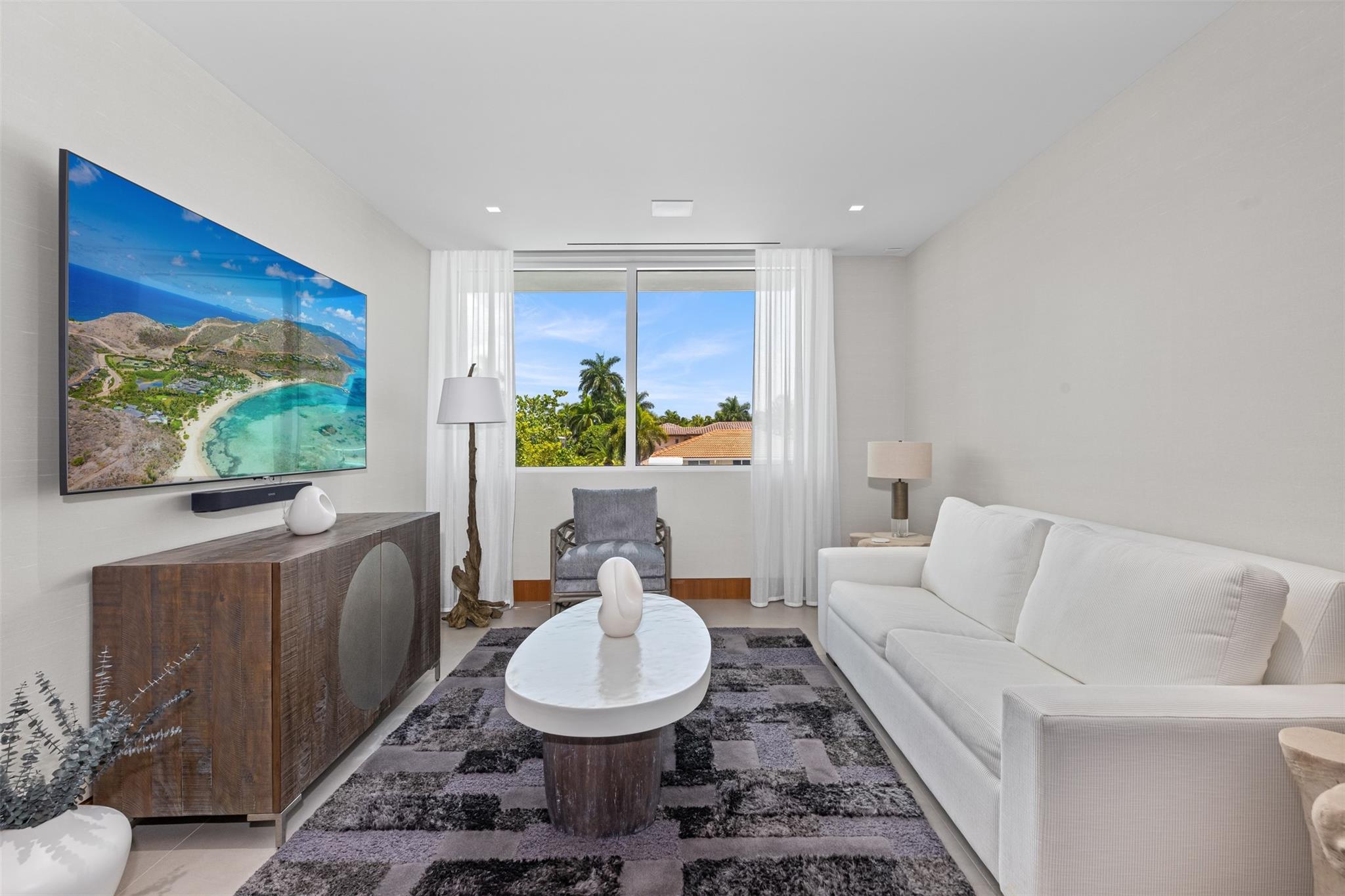 650 Royal Plaza Drive, Fort Lauderdale, FL 33301