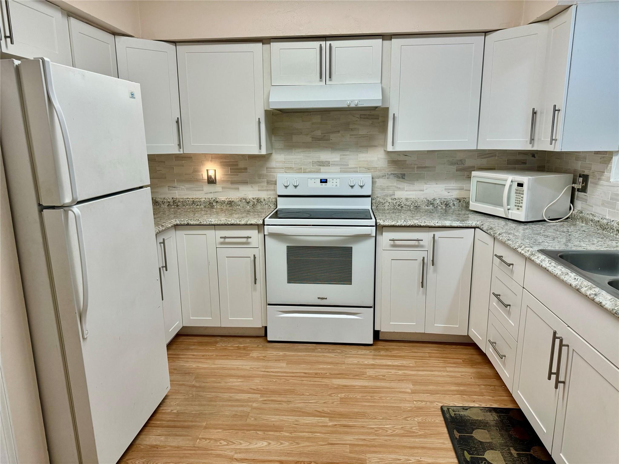 11461 NW 38th Street E, Coral Springs, FL 33065