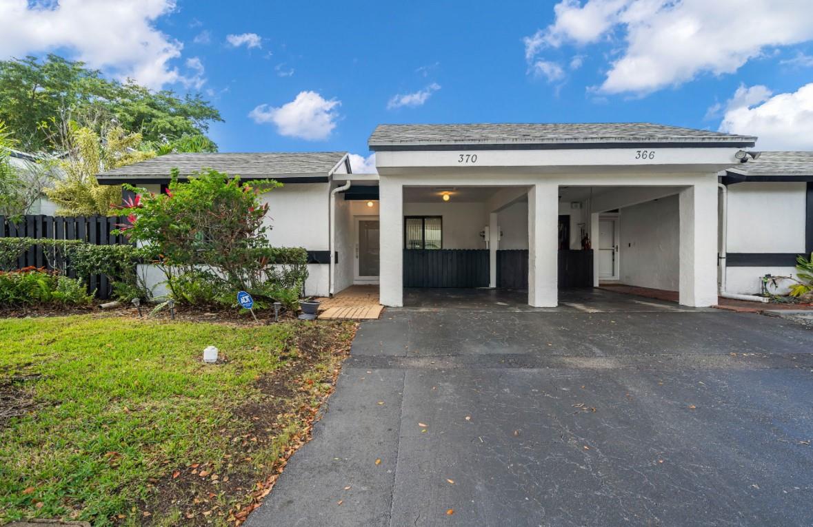 370 Fairway Circle 13, Weston, FL 33326