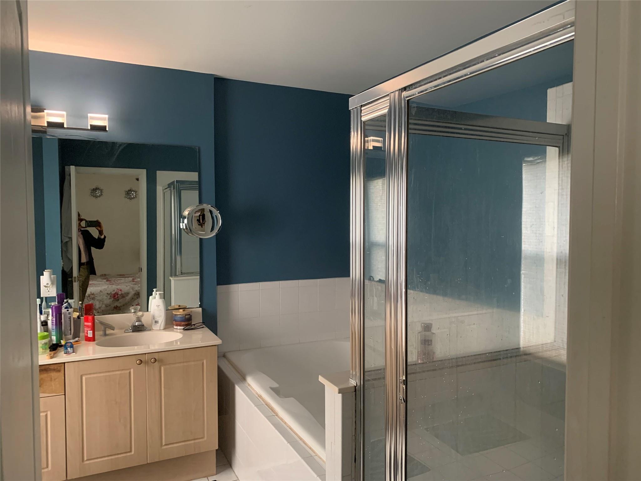 320 NW 115th Way, Coral Springs, FL 33071