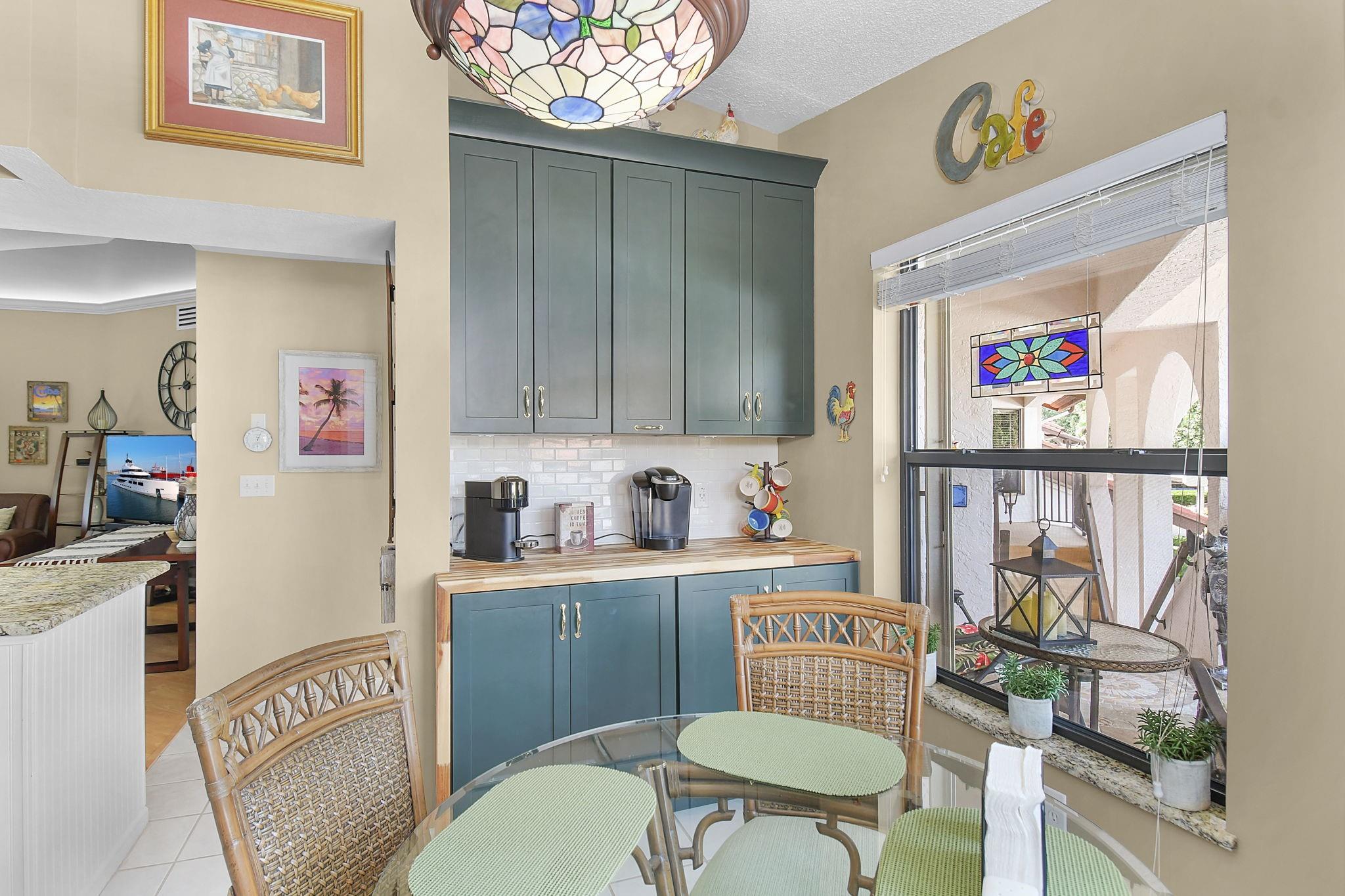 BEAUTIFUL COFFEE BAR