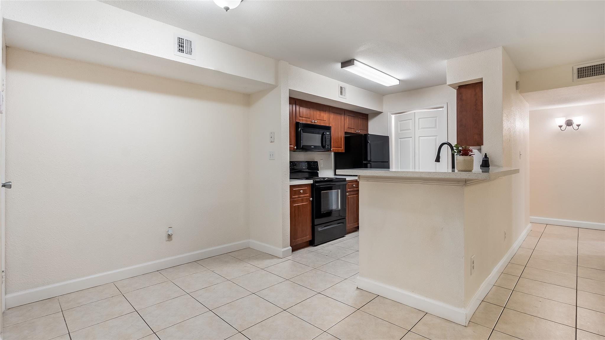 875 Riverside Drive 717, Coral Springs, FL 33071