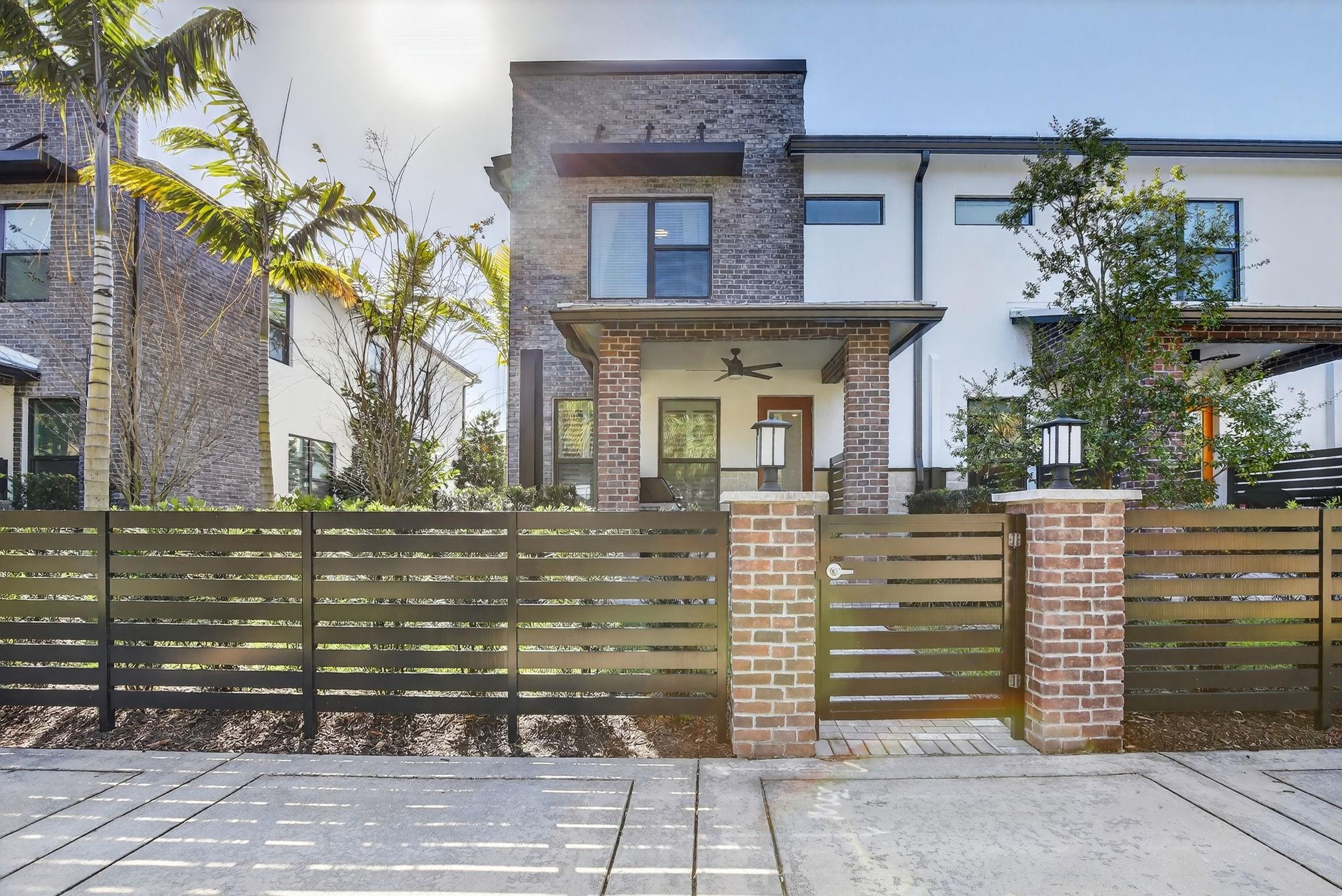 770 NW 82nd Terrace, Plantation, FL 33324