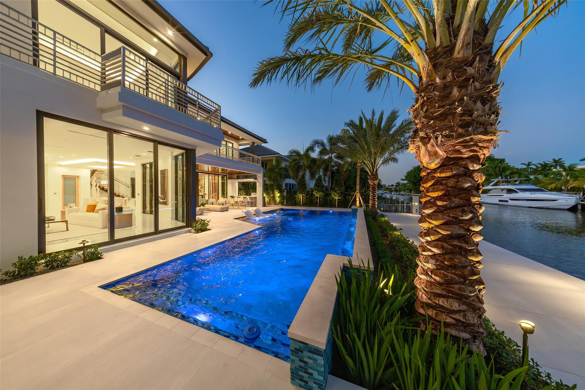 24 Fiesta Way, Fort Lauderdale, FL 33301