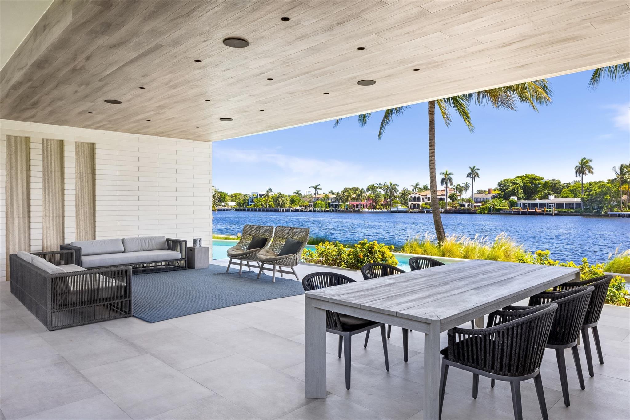 516 Mola Avenue, Fort Lauderdale, FL 33301