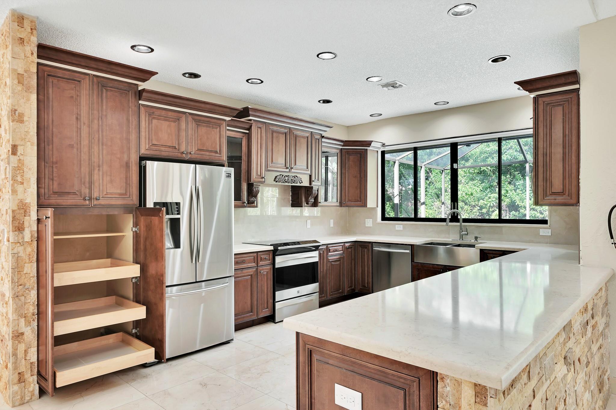 645 NW 102nd Avenue, Coral Springs, FL 33071