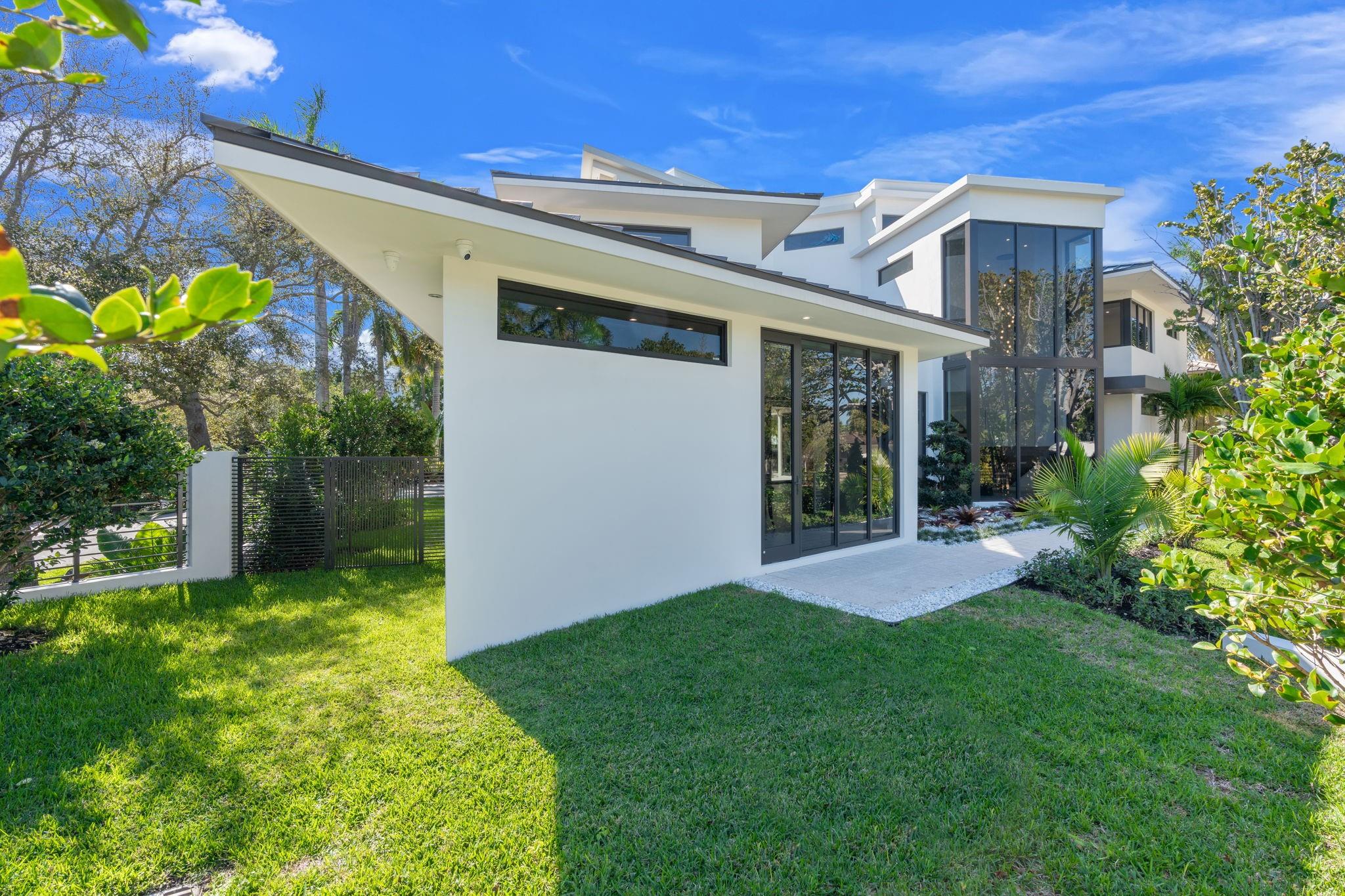 2035 Intracoastal Drive, Fort Lauderdale, FL 33305