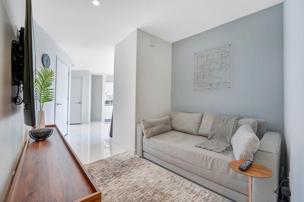 851 NE 1st Avenue 2202, Miami, FL 33132